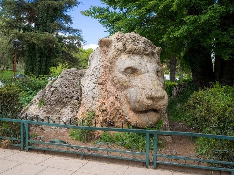 lion-sculpture-ifrane-city-middle-atlas-morocco